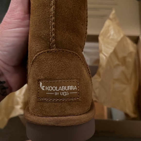 KOOLABURRA BY UGG boots size 12, new in box, Chestnut color - Picture 2 of 5